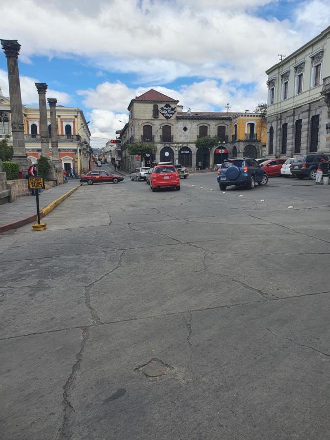 Hotel Kasa Kamelot Central Quetzaltenango ภายนอก รูปภาพ